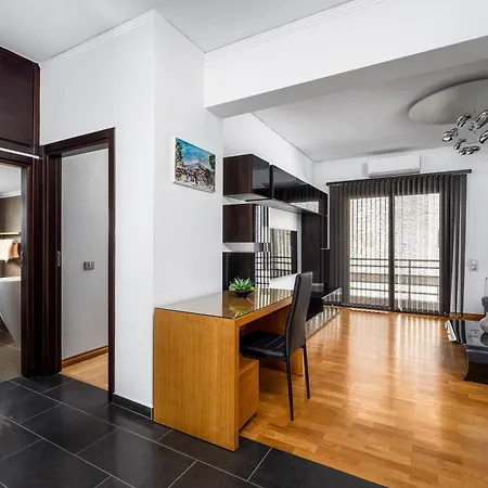 Rhodes Center Luxury *